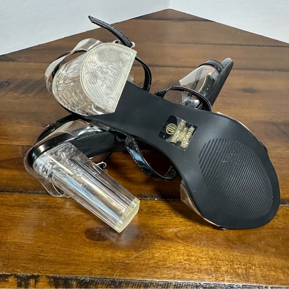 Heart in D Clear Block Sandal Heels - Picture 5 of 6